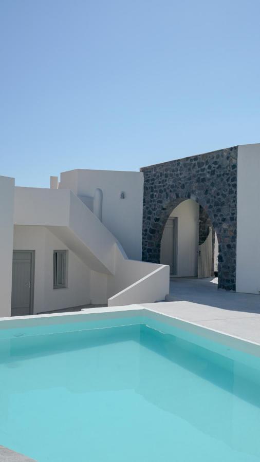 Noir Santorini Kapsül Otel *