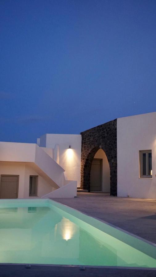 Noir Santorini Kapsül Otel