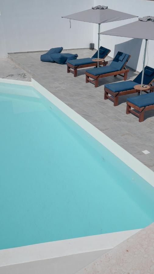 Noir Santorini Kapsül Otel